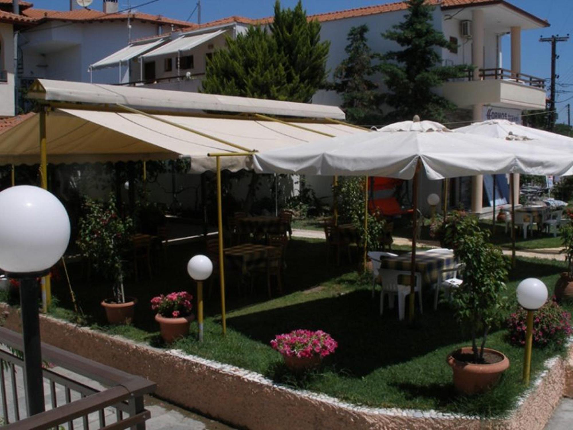 Hotel Alexandros Ormos Panagias Exterior foto